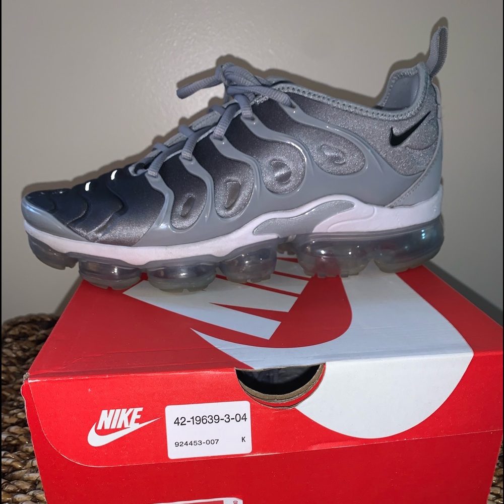 Nike VaporMax Gray/white